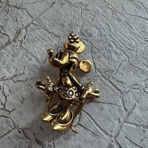 VTG Disney Napier Minnie Mouse Gold toned Brooch